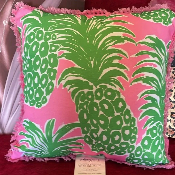 LILY PULITZER REVERSIBLE CUSHION OUTDOOR SQUARE PILLOW GREEN PINK GOLD WHITE - Picture 2 of 6